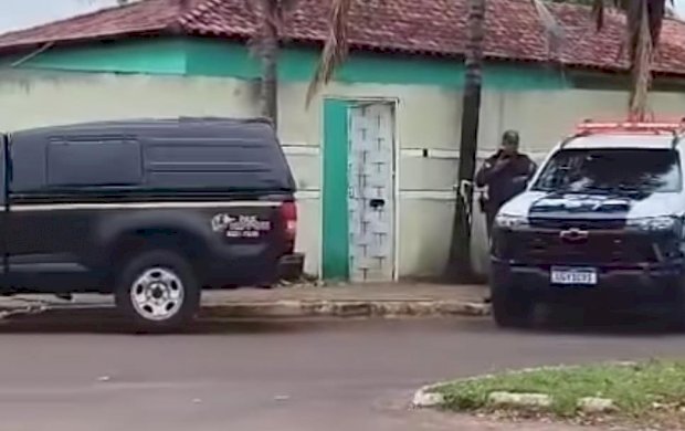 Rochedo: duas mulheres são encontradas mortas a golpes de faca após incêndio em residência