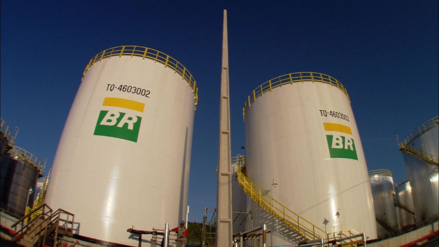 \'Petrobras eleva em 4% preço da gasolina nas refinarias\'