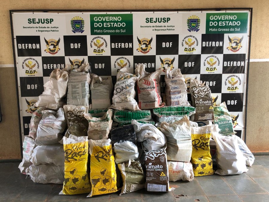 Nova Alvorada do Sul - Camionete furtada é recuperada pelo DOF com mais de mil e trezentos quilos de maconha