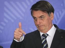 Bolsonaro mostra ações do poder Executivo Federal nos últimos dias.