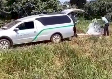 Identificada dupla morta em confronto ao tentar jogar droga e armas em presídio