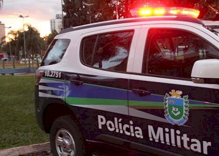 Homem é executado com um tiro na cabeça na frente da mãe