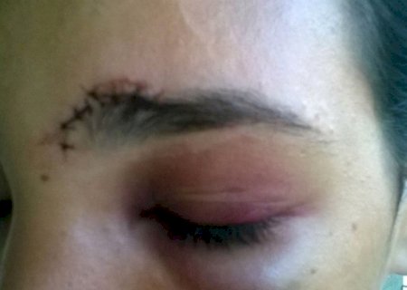Namorada é espancada depois de flagrar conversa de rapaz com ‘amiga’ no WhatsApp