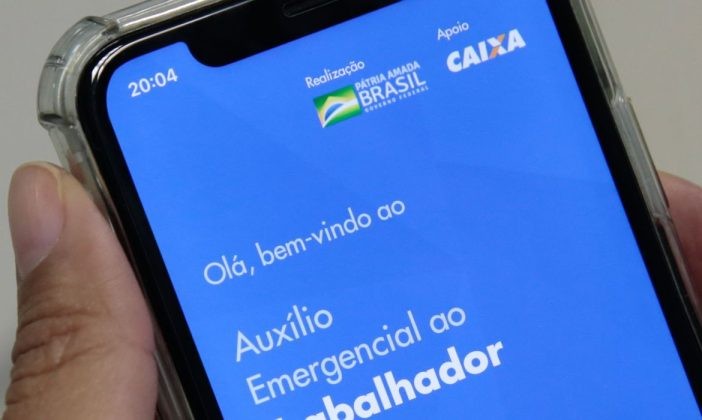 Auxílio Emergencial: Brasileiros vão ter que devolver todo o valor em 2021