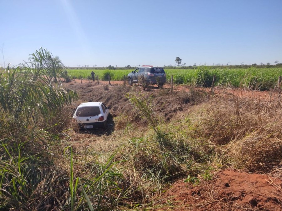 Nova Alvorada do Sul - Veículo com maconha cai em ribanceira e é apreendido DOF