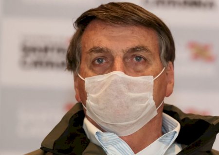 Bolsonaro faz exame de covid-19; resultado sai nesta terça