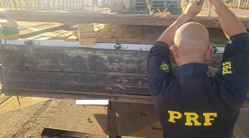 PRF apreende 642,8 Kg de maconha em Bandeirantes (MS)