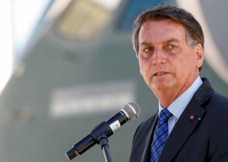 Bolsonaro sanciona lei que cria linha de crédito para autônomos
