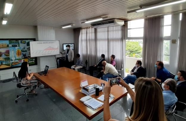 Aumento de casos de coronavírus faz Campo Grande retomar toque de recolher meia-noite
