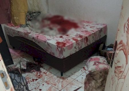 Grávida de 6 meses é esfaqueada por marido enquanto dormia