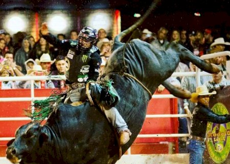 Peão de MS vence campeonato mundial da PBR e leva US$ 1 milhão