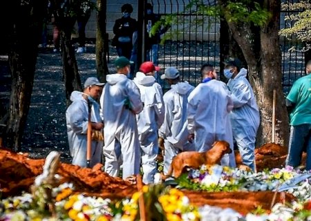 Mortes por covid-19 no Brasil já podem superar 220 mil, diz estudo