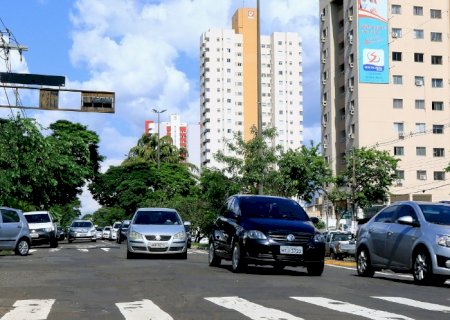 Detran-MS publica calendário de licenciamento anual e alerta sobre extinção do modelo antigo em 2021