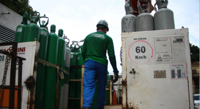 Amazonas suspende transporte coletivo e decreta toque de recolher