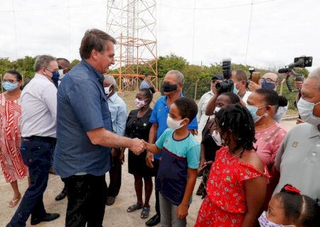 Bolsonaro: novo auxílio pode começar em março e durar até quatro meses