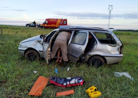 Veículo capota na MS-276 e deixa um ferido em Batayporã