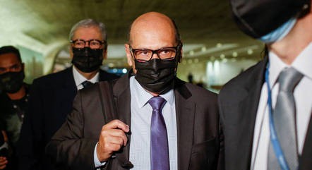 Covas diz que país poderia ter sido 1º do mundo a vacinar contra covid