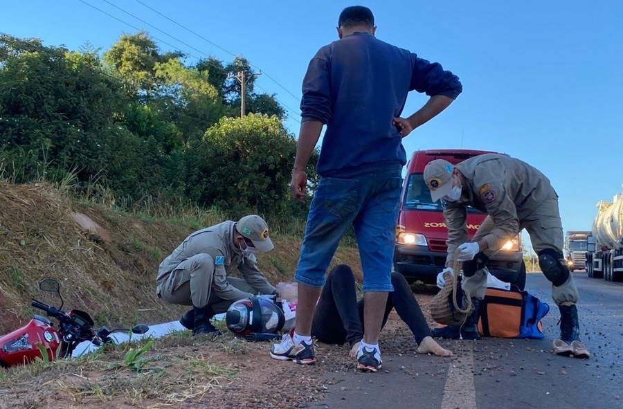 Casal sofre queda de moto na rodovia MS-134, entre Batayporã e Nova Andradina