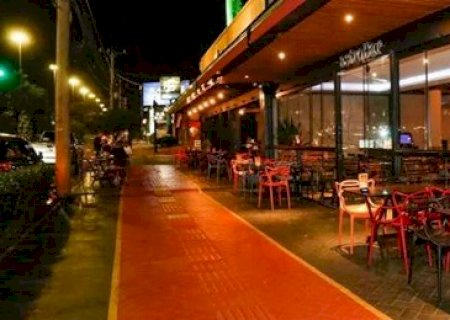 Apoio financeiro a bares e restaurantes deve sair ainda este mês, diz secretário