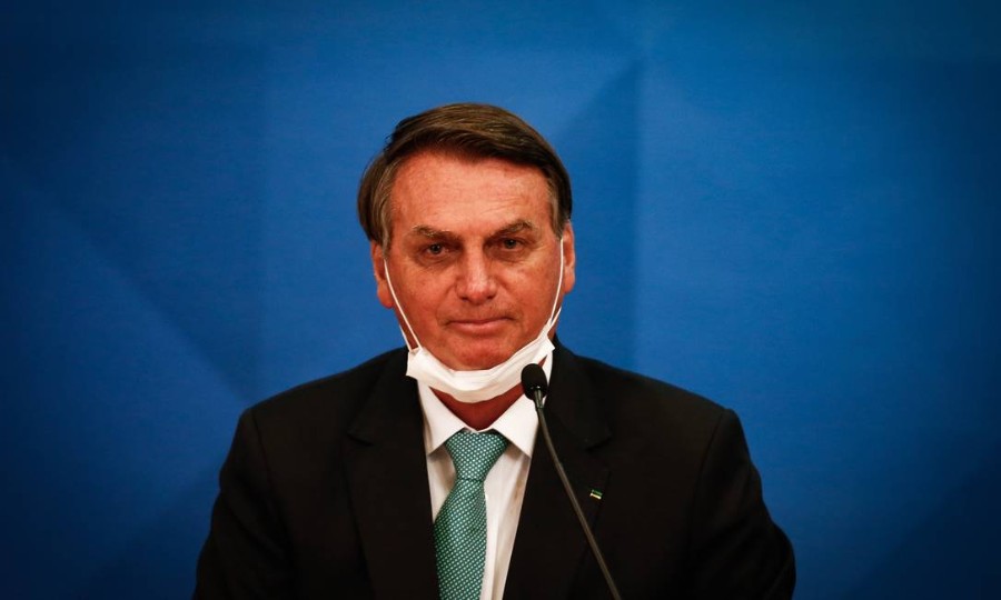 Bolsonaro admite erro sobre TCU, mas insiste em discurso sobre supernotificação