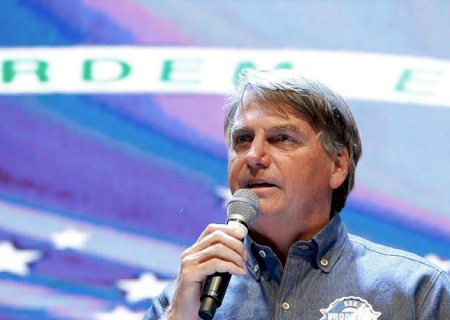 Bolsonaro sanciona lei que amplia alcance do BPC em 2022