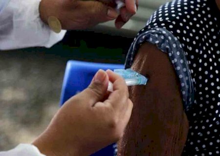 Mortes por Covid de idosos caíram mais da metade em quase seis meses de vacinação em MS