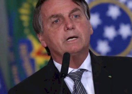 A jornalistas, Bolsonaro se desculpa por declaração polêmica: 'Aloprei sim'