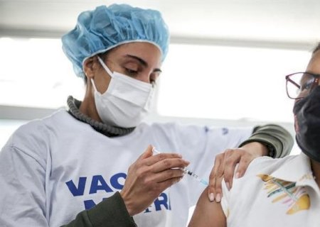 Empresas poderão exigir vacinação no retorno às atividades presenciais