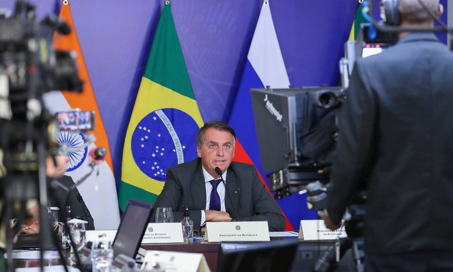 Recuo de Bolsonaro após atos golpistas surpreende integrantes do governo e desagrada militância