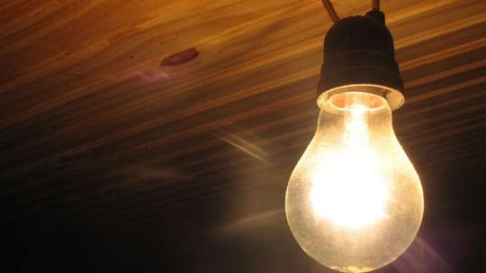 CONTA DE ENERGIA DEVE SUBIR 6,78% NO PAÍS, ALERTA GOVERNO