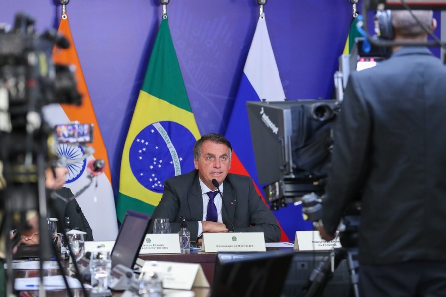Em reunião do Brics, Bolsonaro diz que parceria com a China é \'essencial para a gestão adequada\' da pandemia