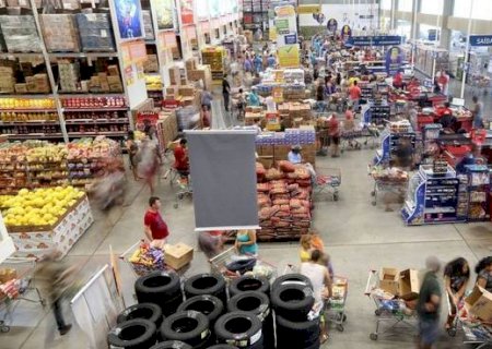 Vendas do comércio crescem 1,2% em julho e atingem nível recorde