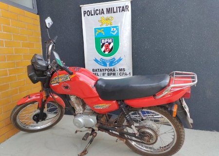 Polícia Militar conduz adolescente para a delegacia com moto roubada em Batayporã