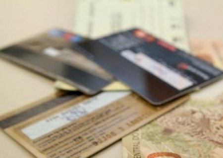 Dívida dos brasileiros cresce mais do que em outros países da região