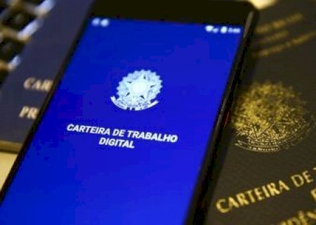 Após revisão, número de empregos criados em 2020 cai pela metade