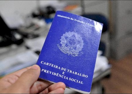 Nova proposta de reforma trabalhista libera domingos e proíbe motorista de app na CLT
