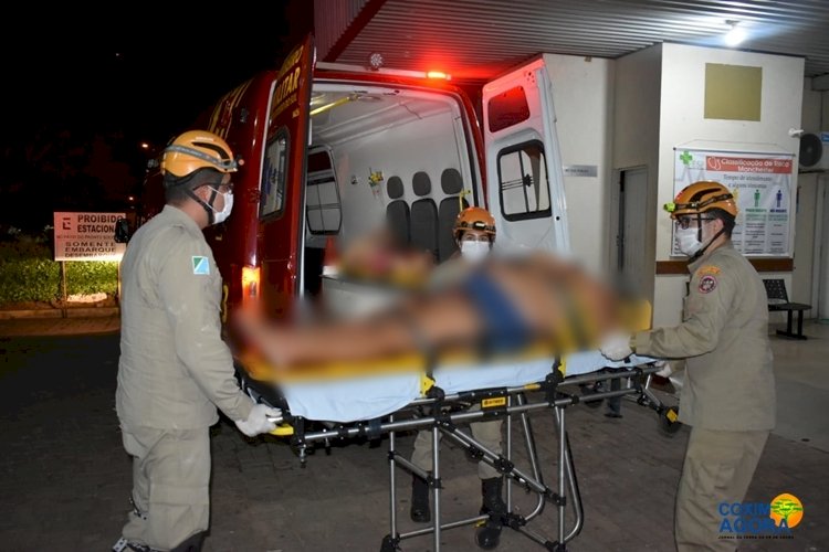 Casal fica ferido após colidir motocicleta em capivaras na BR-359