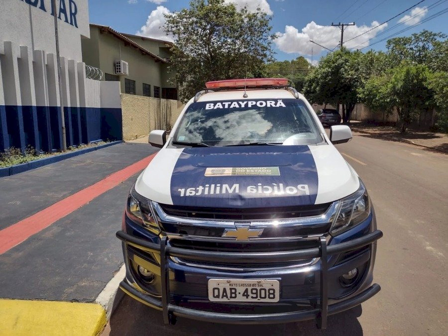Batayporã- Polícia Militar prende homem após descumprir medida protetiva, ameaçar e agredir ex-esposa