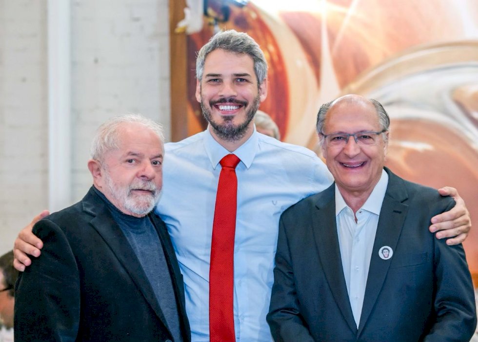 Em jantar de apoio ao ex-presidente Lula, pré-candidato Tiago Botelho fortalece seu nome como postulante ao Senado Federal por MS.
