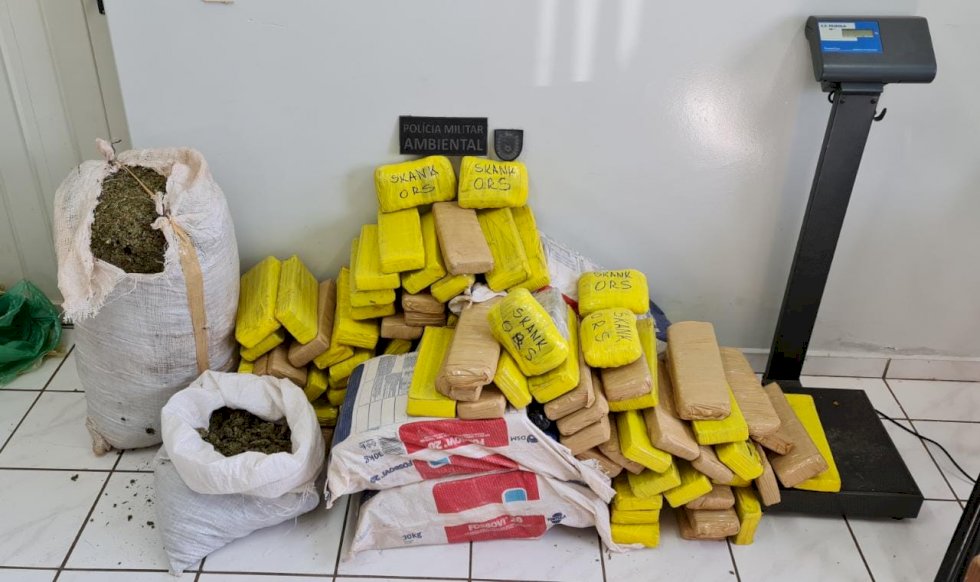 Polícia Militar Ambiental de Naviraí prende traficante de 55 anos e apreende veículo com 170 kg de maconha comum e 2,6 kg de skunk