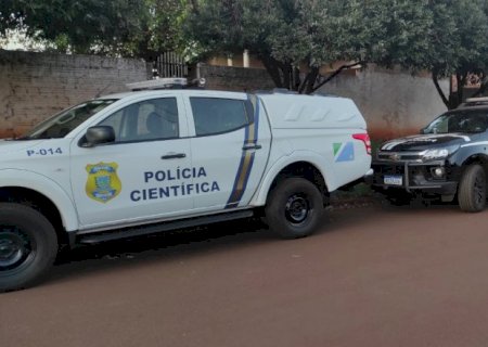 Homem morre de hemorragia após vidro de porta atingir artéria em cidade no MS.