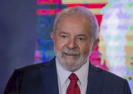 Lula antecipa encontro com empresários ao vislumbrar chance de vitória no primeiro turno.