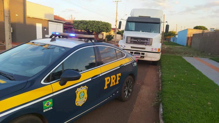 Rio Brilhante - PRF e Polícia Civil resgatam caminhoneiro vítima de sequestro em Cajamar/SP
