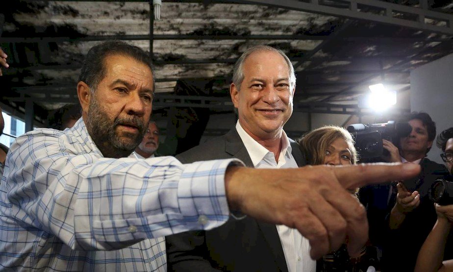 PDT anuncia apoio a Lula no segundo turno das eleições