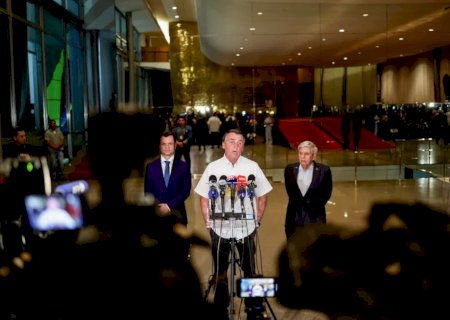 Bolsonaro queria radicalizar e propor adiar eleição; sem apoio, recua e antecipa terceiro turno