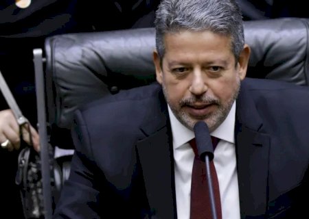 Moraes liberou redes sociais de bolsonaristas após pedido protocolado por Lira