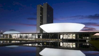 Congresso aprova o orçamento de 2023 com Bolsa Família de R$ 600 e salário mínimo R$ 1.320.00.