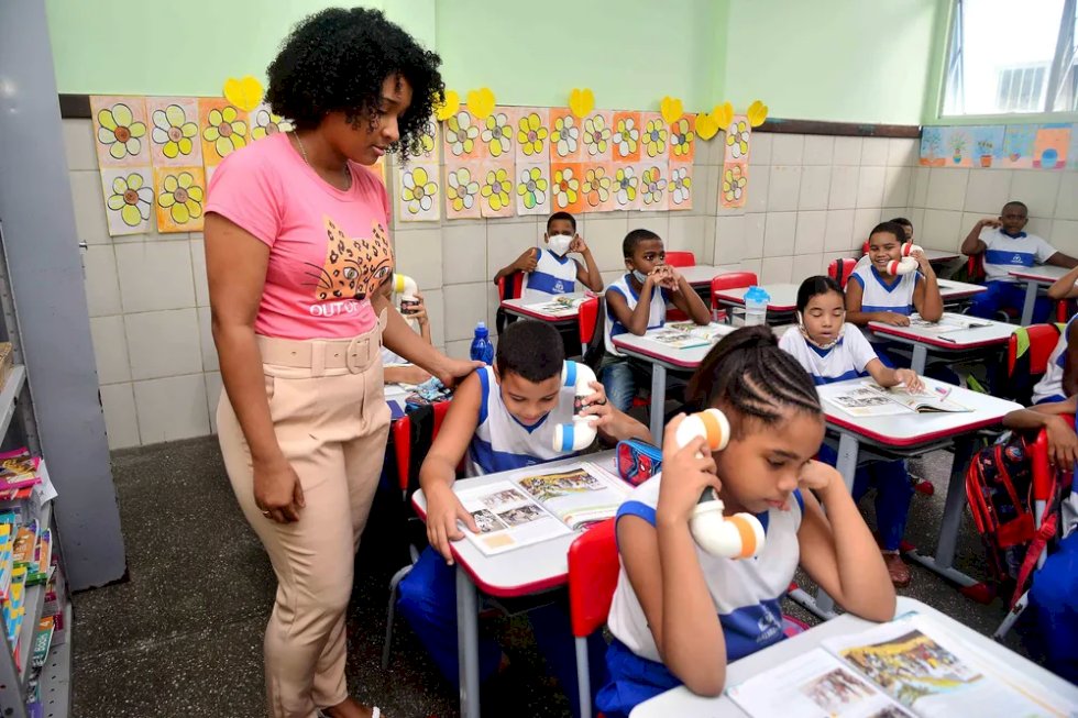 Piso salarial dos professores: entenda como funciona e se estados e municípios são obrigados a seguir reajuste