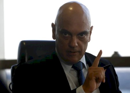 Golpistas serão punidos e prisão não é 'colônia de férias', diz Moraes.