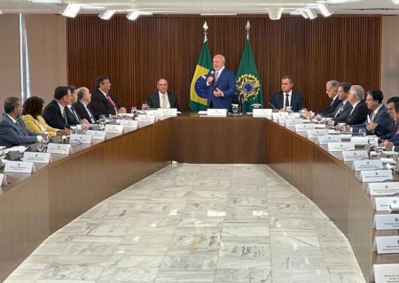 Em reunião, Lula diz a ministros que “quem fizer errado” sairá do governo